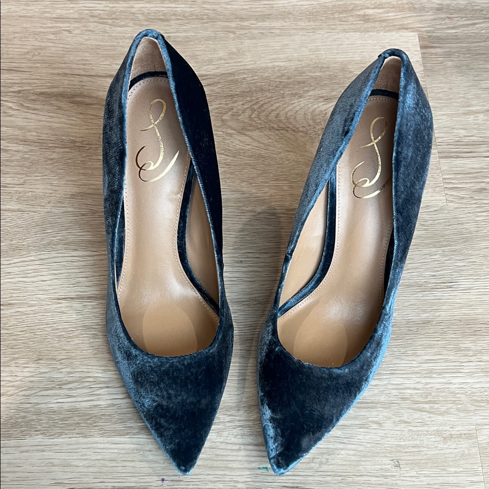 Sam Edelman Pointed-Toe Velvet Classic Hazel Pumps (9w)